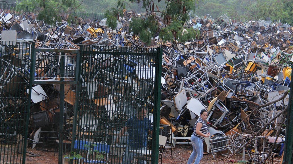 GDF realiza leilão de veículos e móveis com mais de 197 mil itens à venda