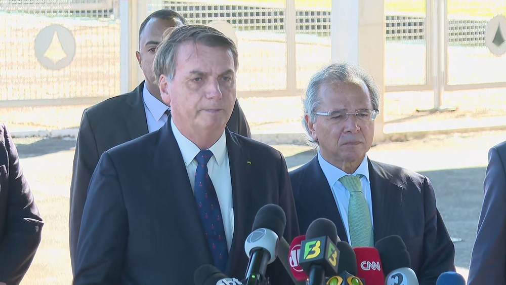 Bolsonaro elogia retomada do comércio no DF por Ibaneis: ‘Ficamos muito felizes’