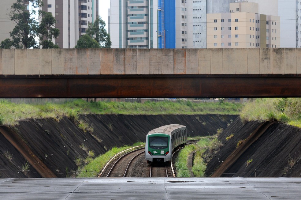 CLDF derruba veto e aprova gratuidade no transporte público para profissionais de saúde