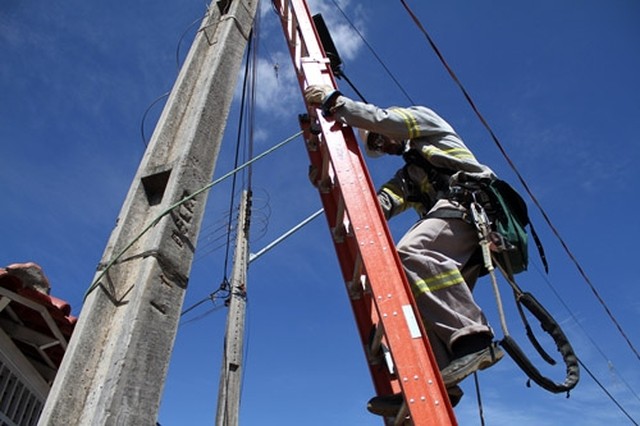 Manutenção deixa moradores de sete regiões do DF sem energia elétrica nesta terça; veja locais