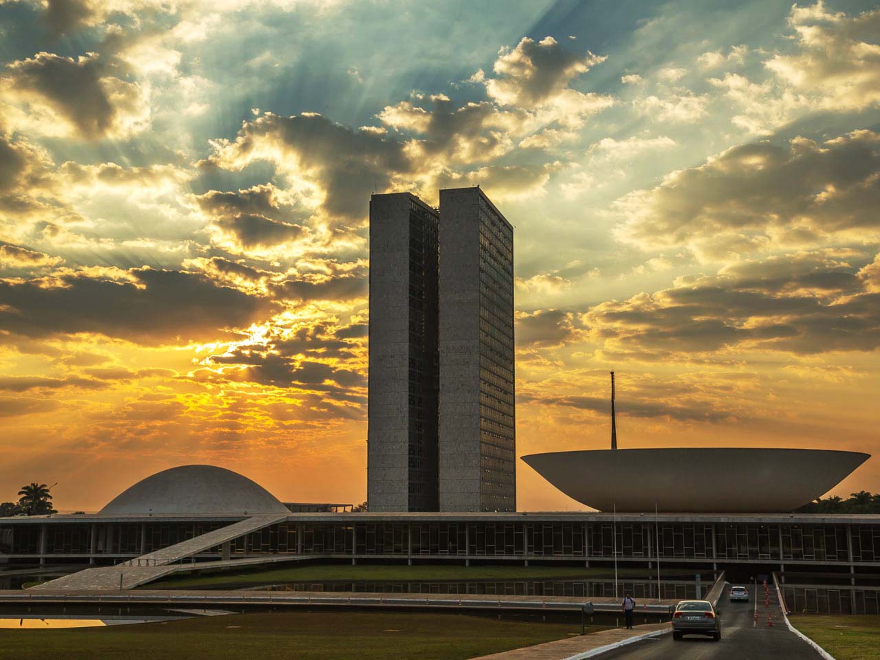 Feriadão de Finados será de calor no DF,