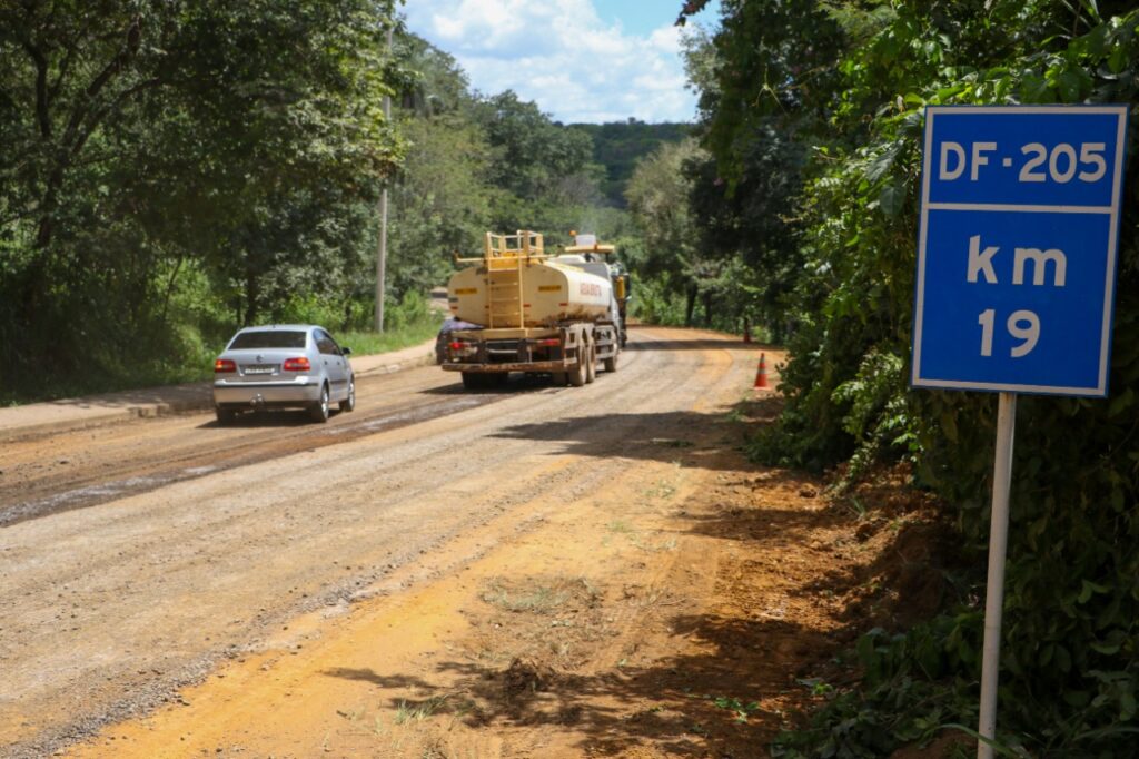 Moradores da Fercal ganham obras