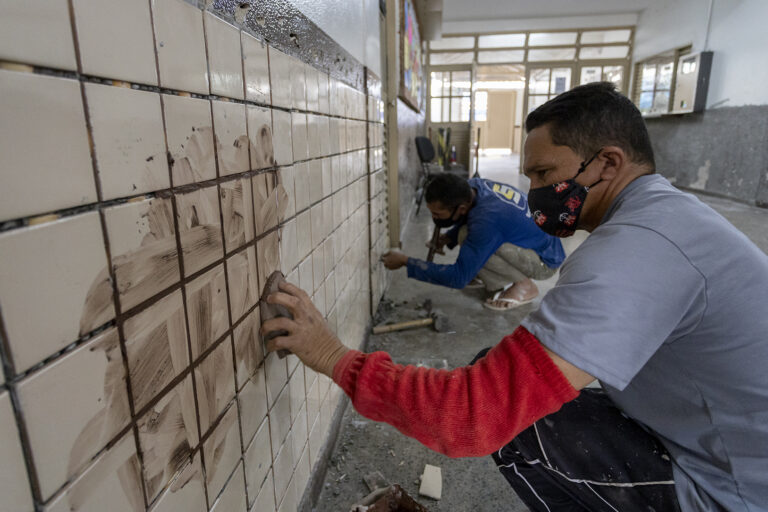 Escolas receberam mais de R$ 64 milhões para reformas e compra de materiais