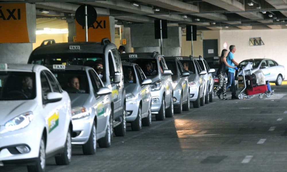 Governo prevê pagar auxílio para taxista em 16 de agosto e dá prazo para prefeituras enviarem cadastro