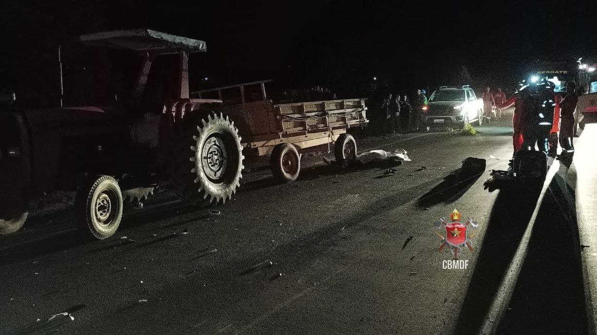 Trator bate em motocicleta e motociclista morre na DF 180