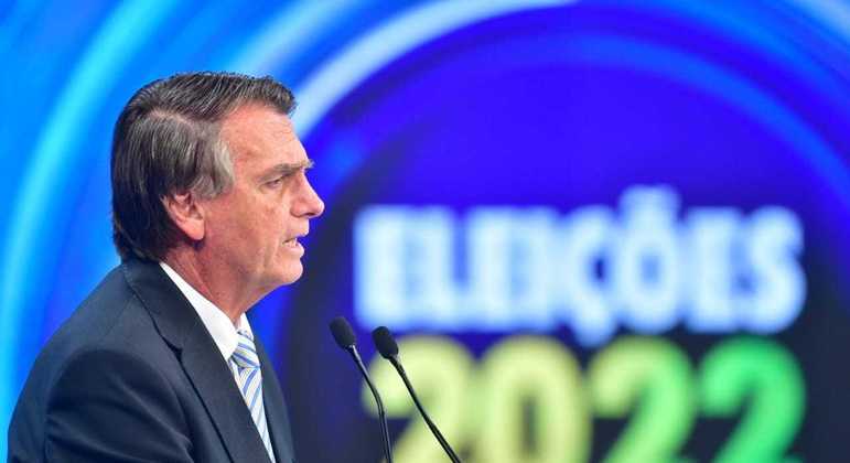 Banco Central vai aprimorar Pix para evitar fraudes, diz Jair Bolsonaro