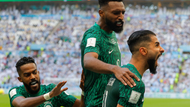 Deu zebra: De virada Arábia Saudita derrota a Argentina na estreia da Copa do Mundo