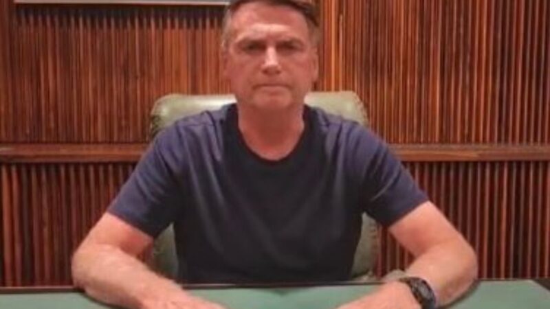 Jair Bolsonaro pede para que seus apoiadores desobstruam das rodovias