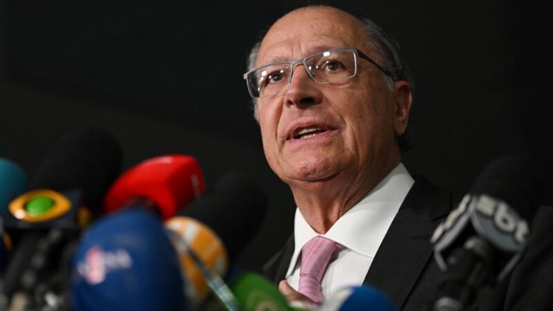 Geraldo Alckmin busca saída para evitar a PEC da Transição