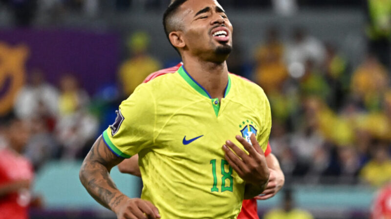 Gabriel Jesus e Alex Telles estão fora da Copa do Mundo após lesões