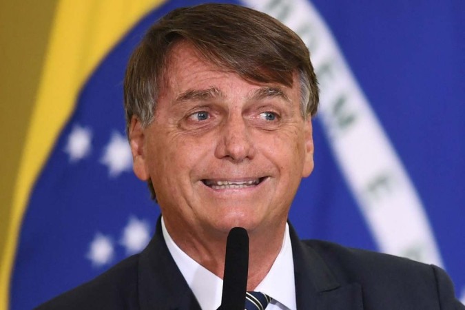 Jair Bolsonaro silencia sobre bomba encontrada no aeroporto de Brasília