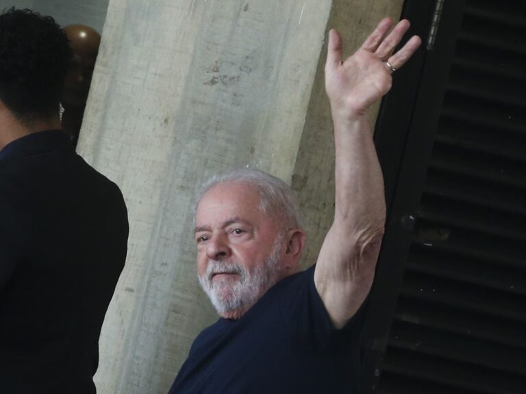 Lula recebe a visita de conselheiro de Joe Biden