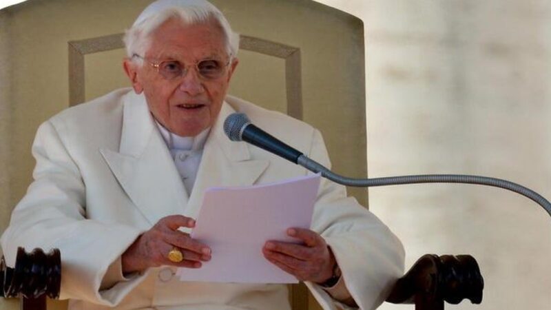 Morre, aos 95 anos, o papa emérito Bento XVI