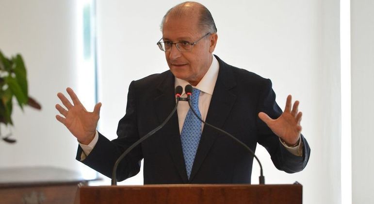 Geraldo Alckmin assume o comando do Ministério do Desenvolvimento