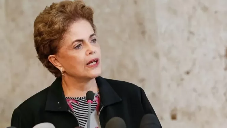 Site oficial do governo trata impeachment de Dilma como ‘golpe’