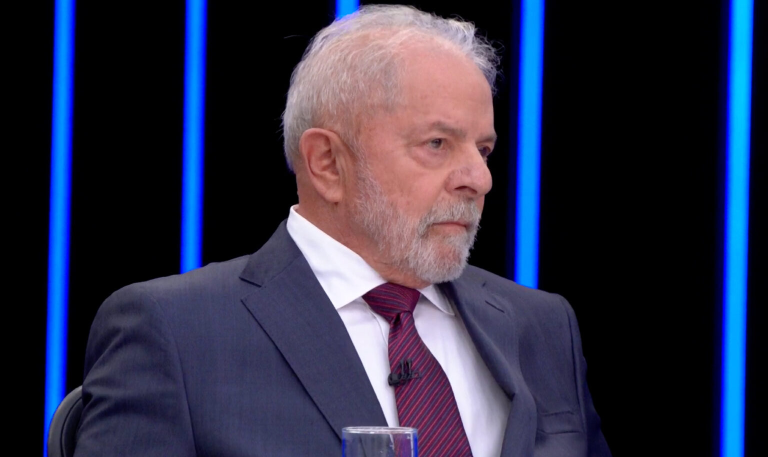 Lula faz primeira reunião ministerial nesta sexta-feira(06)