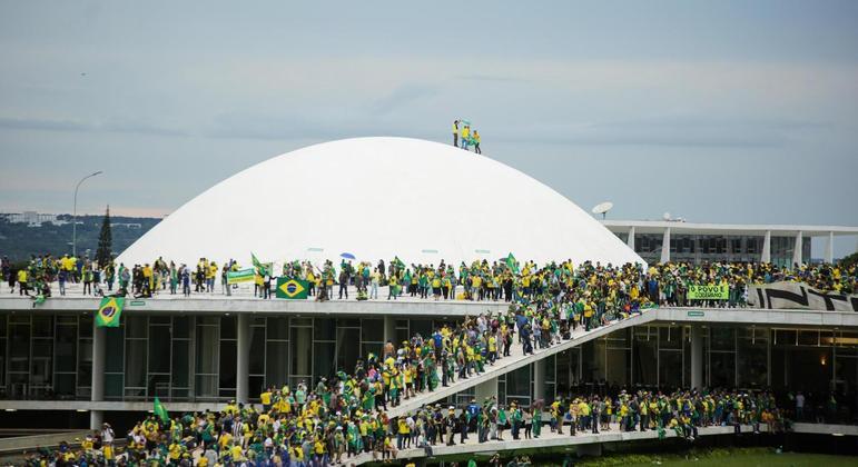 PF cumpre 11 mandados de prisão preventiva contra participantes de ataques em Brasília