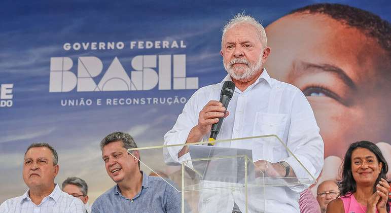 Presidente Lula diz ser ‘urgente’ que países não envolvidos no conflito negociem paz entre Rússia e Ucrânia