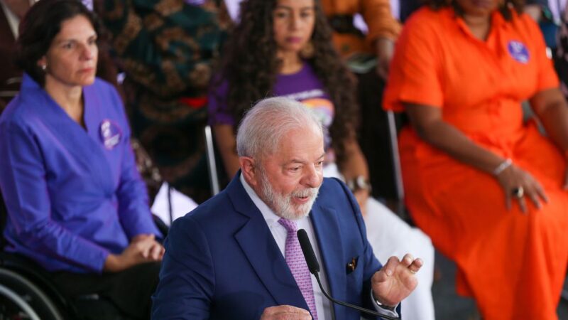 Presidente Lula pede apoio a Arthur Lira e defende solução para impasse entre Câmara e Senado