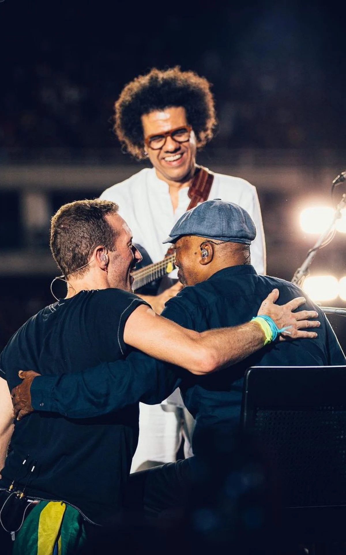 Coldplay encerra shows no Rio com presença ilustre de Milton Nascimento