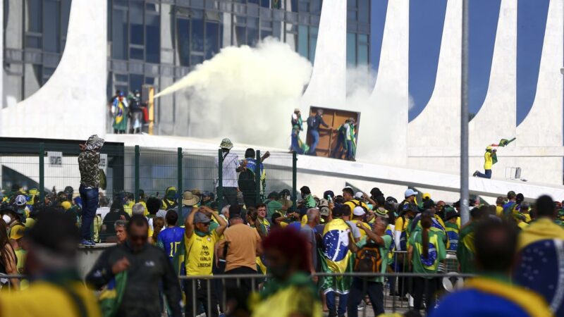 8 de janeiro: PF prende mulher que pichou ‘perdeu, mané’