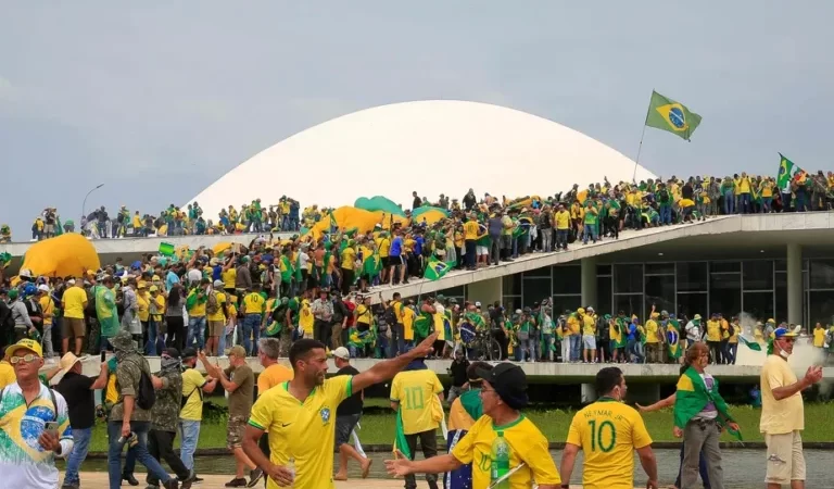 Tropa de Choque protegeu Planalto por 16 minutos