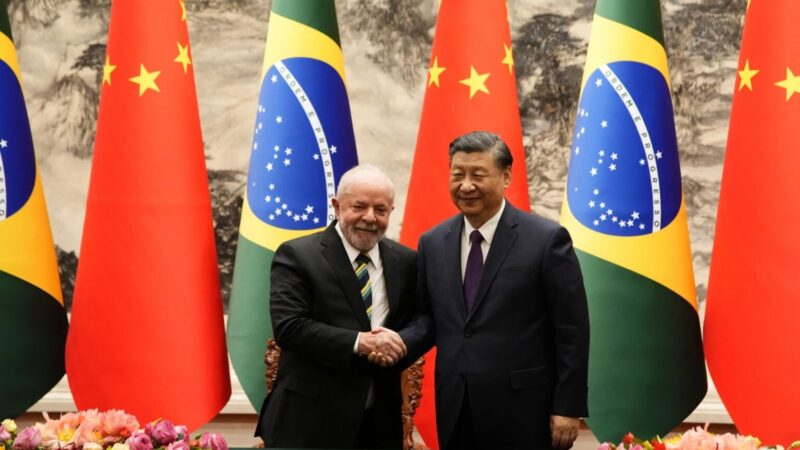 Presidente Lula fala em autonomia e diz que ninguém proibirá que Brasil aprimore relações com a China