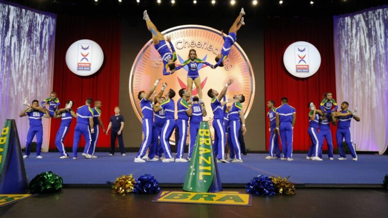 Com apoio do GDF, atletas representam o Brasil no Mundial de Cheerleading