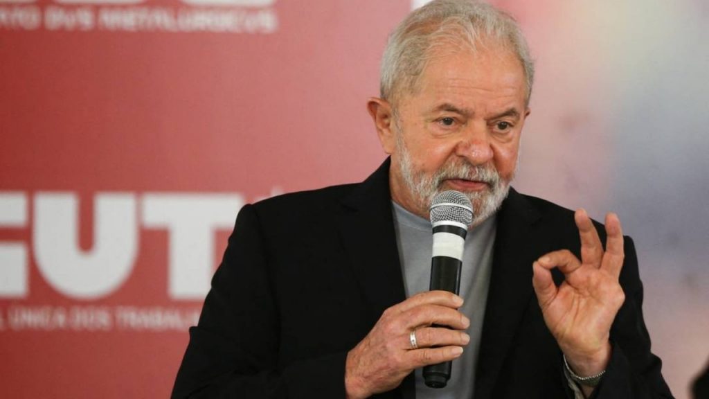 Presidente Lula defende moeda comum em abertura de reunião com líderes da América do Sul