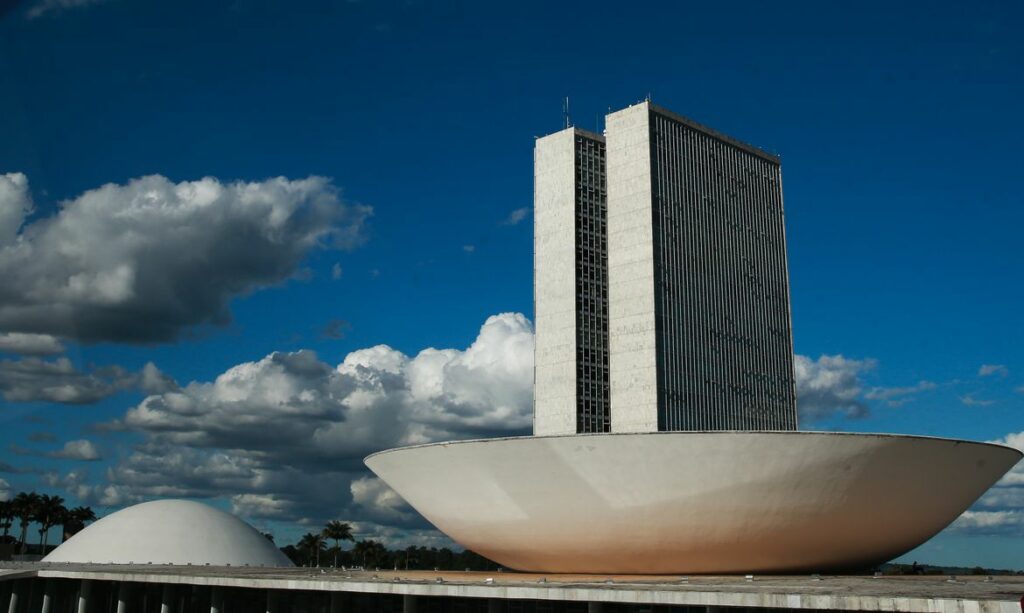 Governo apoiará a Câmara se houver mudança no fundo Constitucional do DF