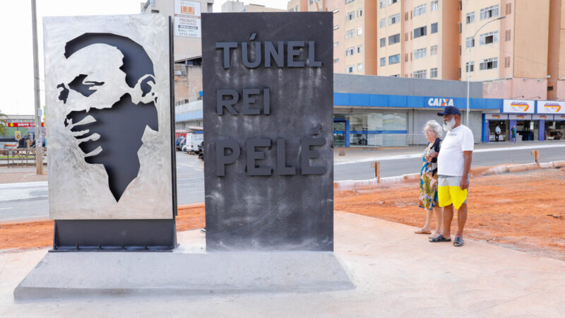 Memorial do Túnel Rei Pelé celebra o jogador e os trabalhadores da obra