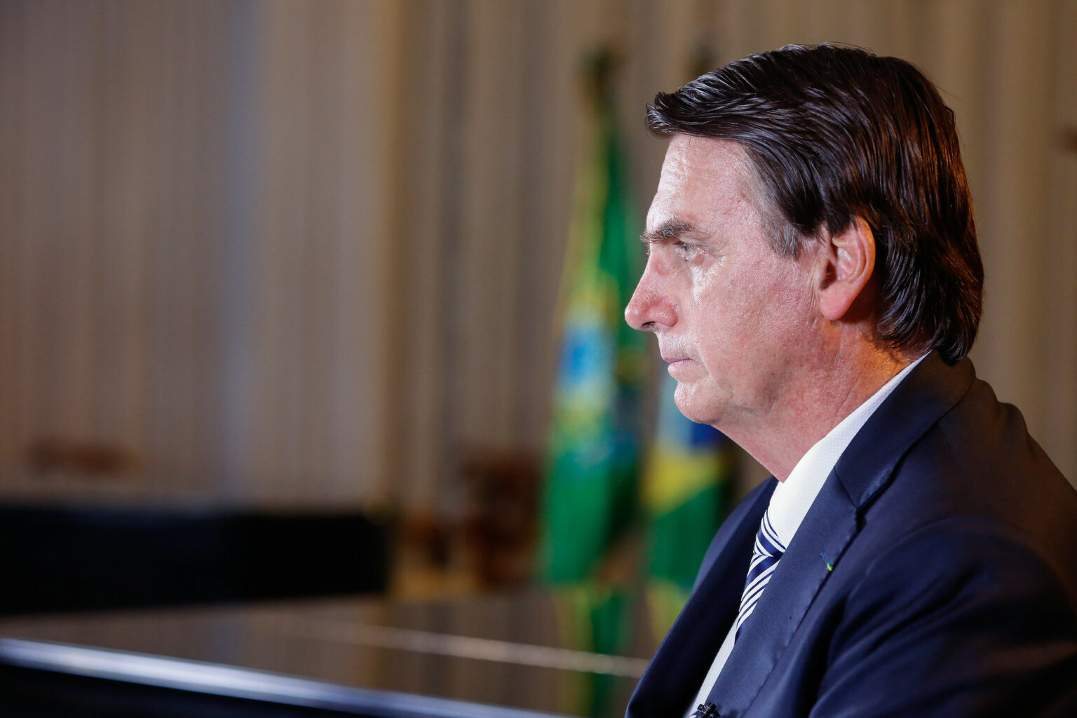 5×2: TSE torna Jair Bolsonaro inelegível até 2030