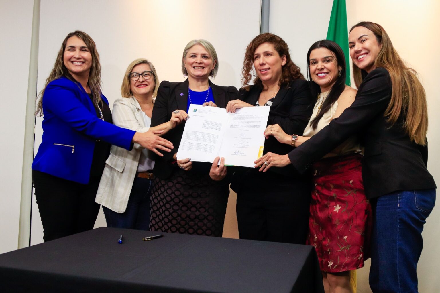 Parceria entre GDF e governo federal promove a contratação de mulheres