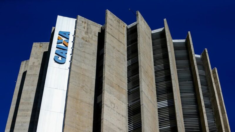 Caixa prepara contrato para monitorar políticos