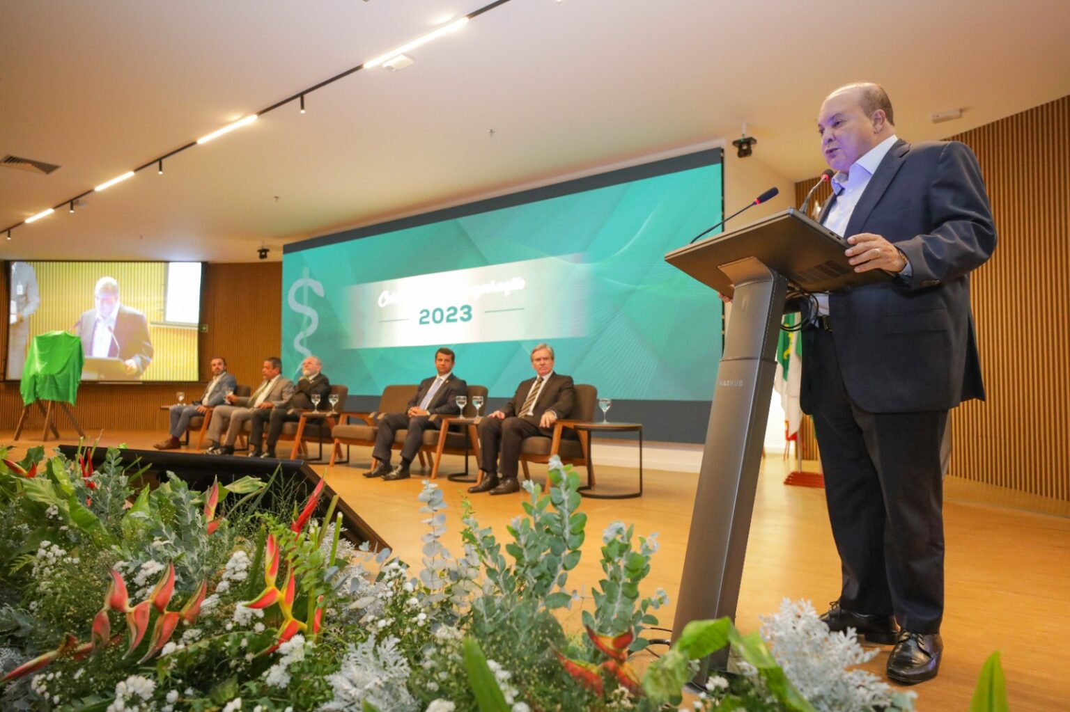 Governador participa da inauguração da sede do Conselho Federal de Medicina