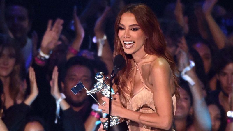 Anitta vence VMA pela segunda vez