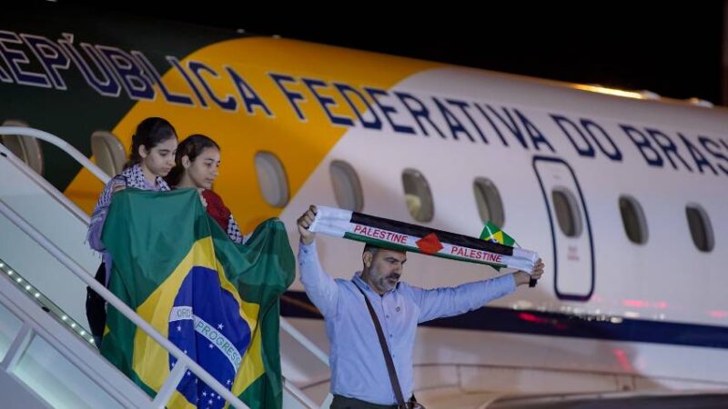 Repatriados da Faixa de Gaza chegam em Brasília