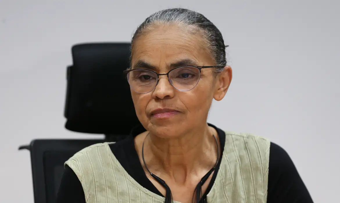 CPI das ONGs convoca ministra Marina Silva, que deverá comparecer ao Senado na segunda-feira