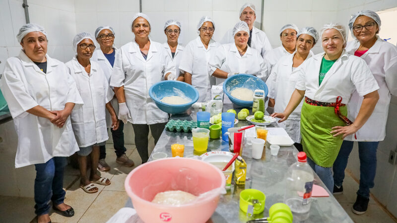 Produtoras de Planaltina participam de curso de fabricação de panetone