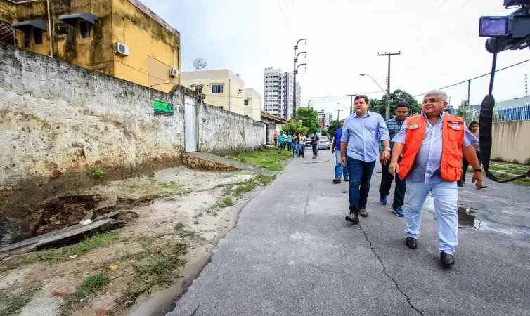 Ministros vão a Maceió para monitorar risco em mina de extração