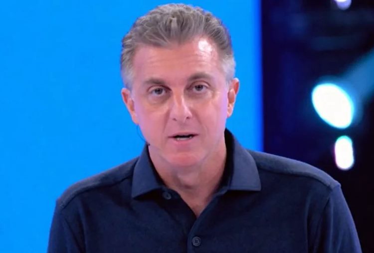 Record atropela Globo na audiência e faz Luciano Huck passar vergonha