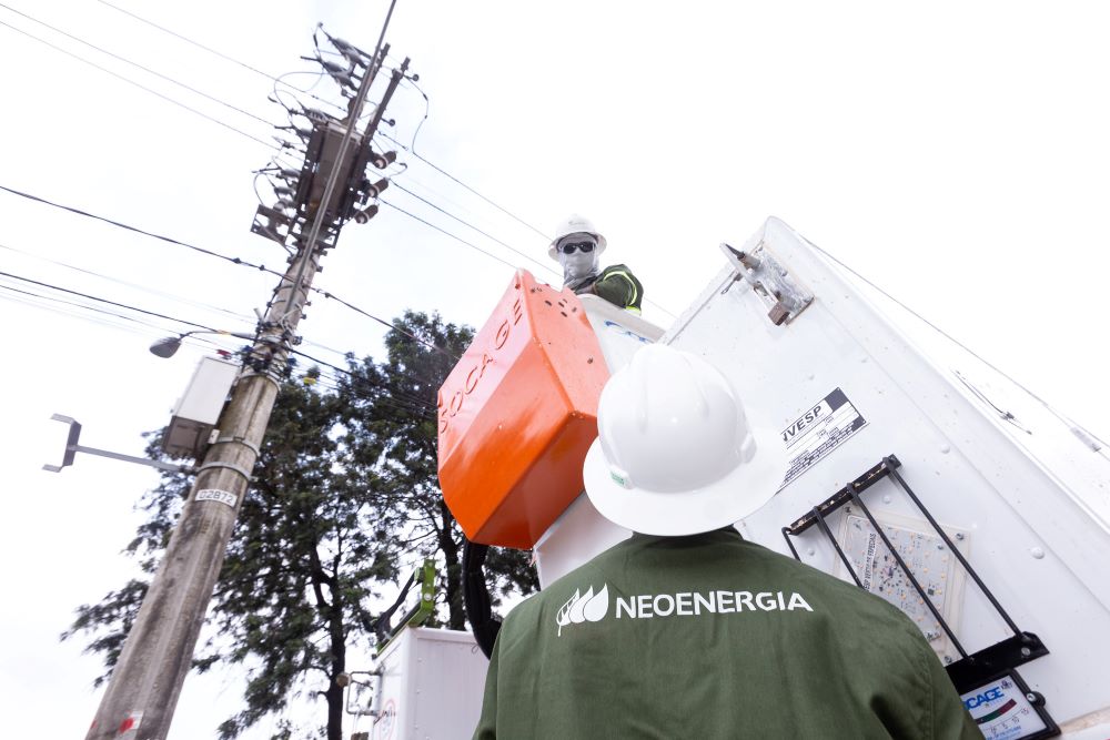 Neoenergia reduz em mais de 35% a falta de luz no DF