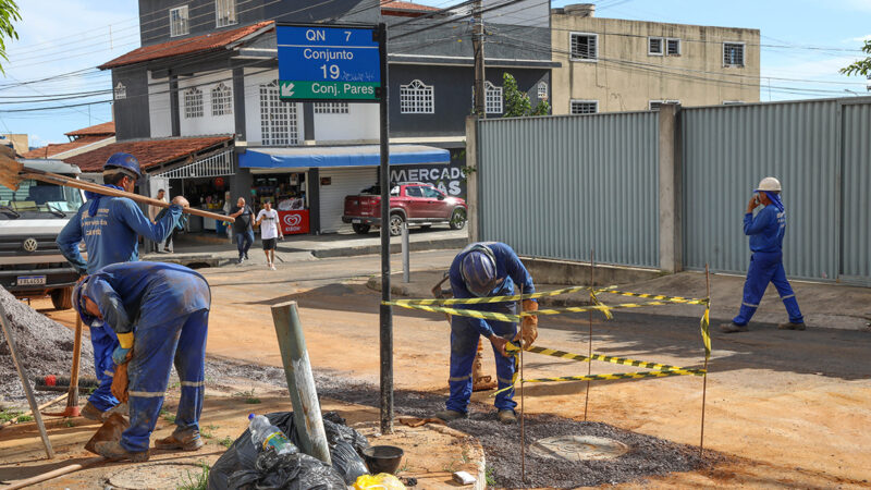 Troca da rede de esgotamento sanitário do Riacho Fundo vai beneficiar 400 famílias