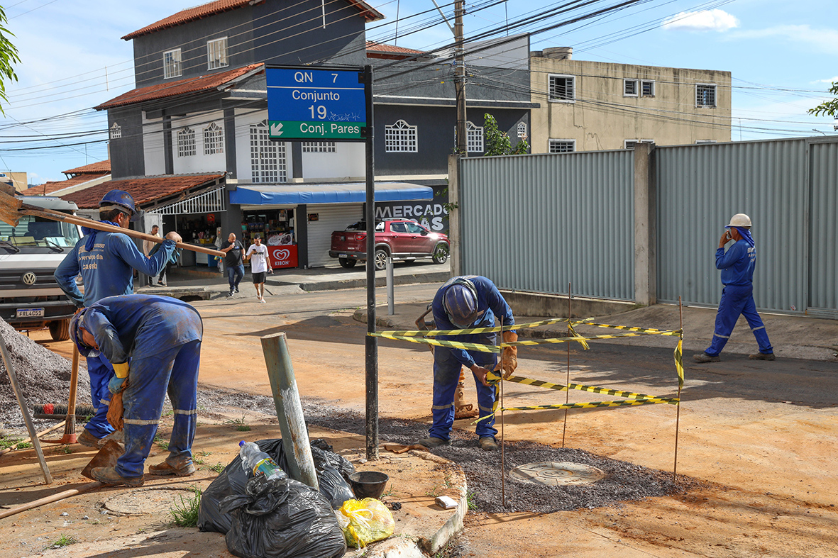 Troca da rede de esgotamento sanitário do Riacho Fundo vai beneficiar 400 famílias