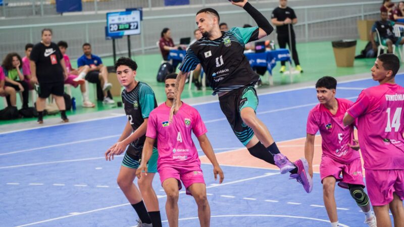 Invictos no Jogos da Juventude, times de handebol do DF buscam vaga na 2ª divisão