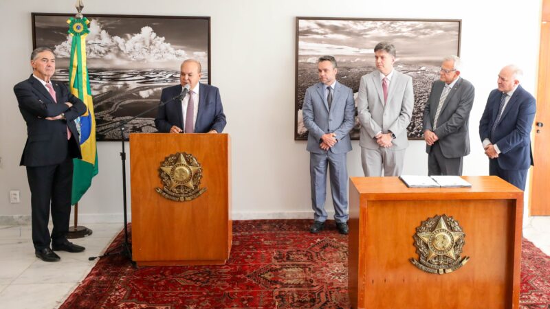 Acordo para promover e proteger os direitos da população em situação de rua é firmado entre GDF e Judiciário