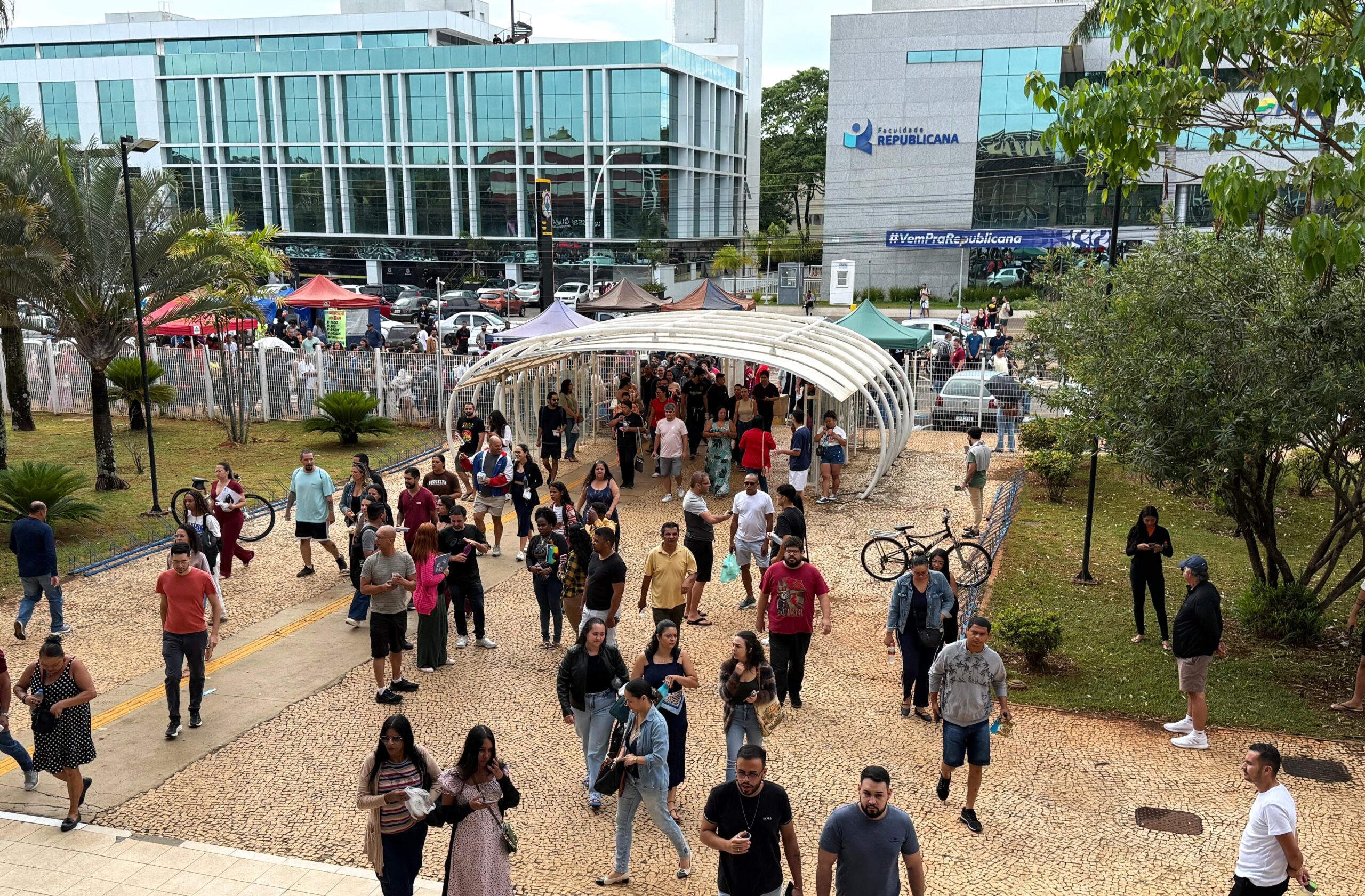 Provas para seleção de professores substitutos da rede pública movimentam o domingo (19) no DF