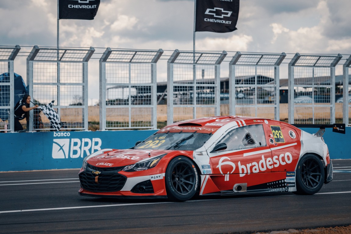 Felipe Barrichello Bartz é o novo campeão da Stock Light e sobe para o grid da BRB Stock Car em 2026