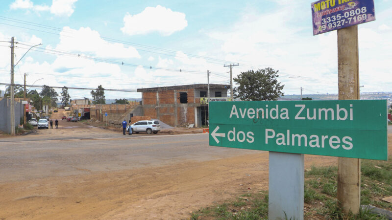 Pavimentação na Avenida Zumbi dos Palmares, em São Sebastião, vai beneficiar cerca de 10 mil pessoas