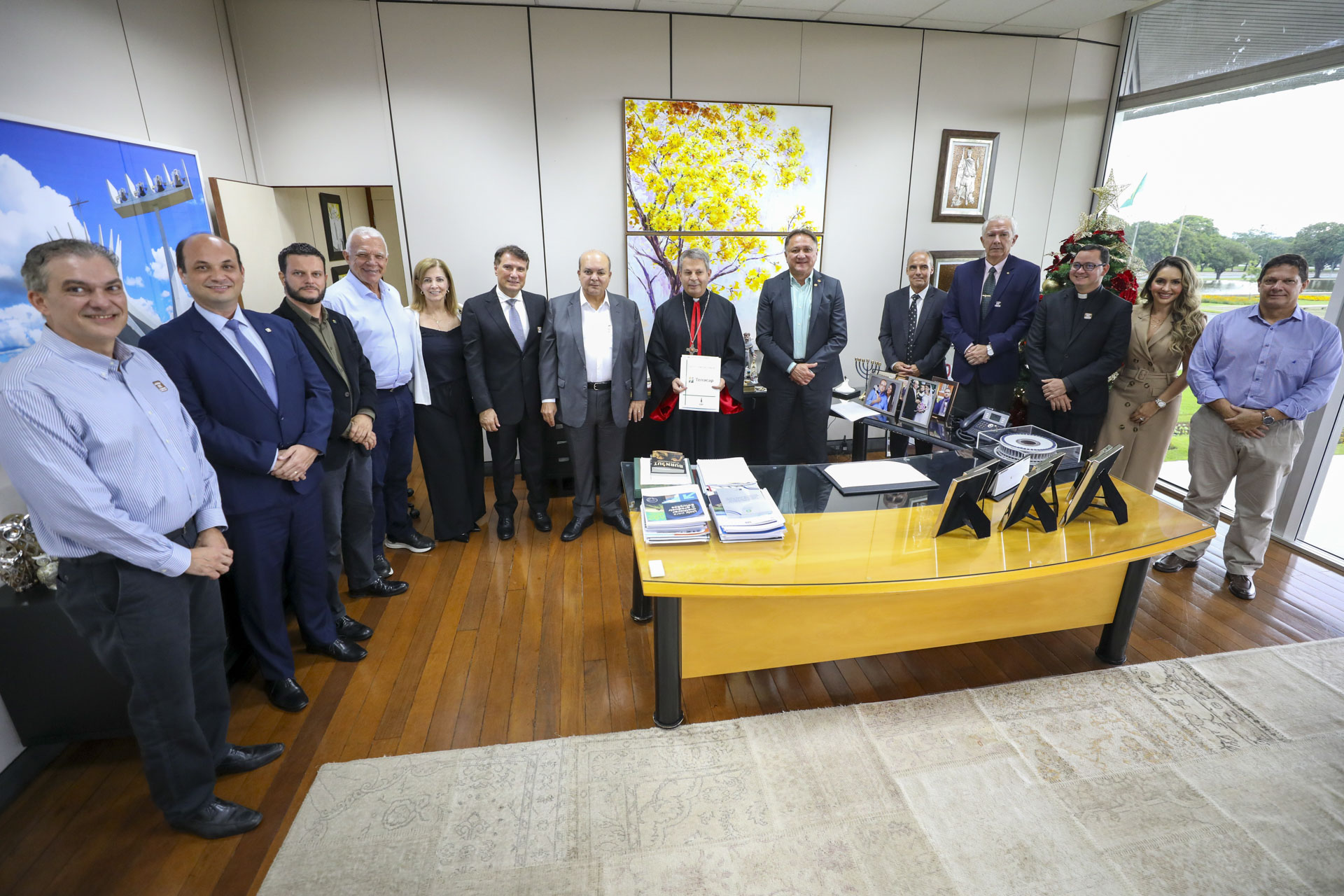 GDF entrega escritura de concessão de direito de uso à Paróquia São Charbel, no Noroeste